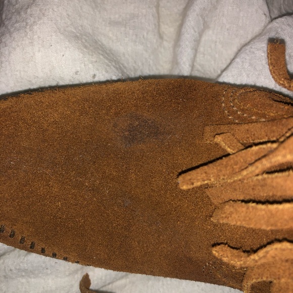 Minnetonka 3-layer fringe boot! - Picture 3 of 7